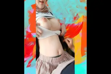 Dibalik Hijab Ada Keindahan Merah Muda Terbuka